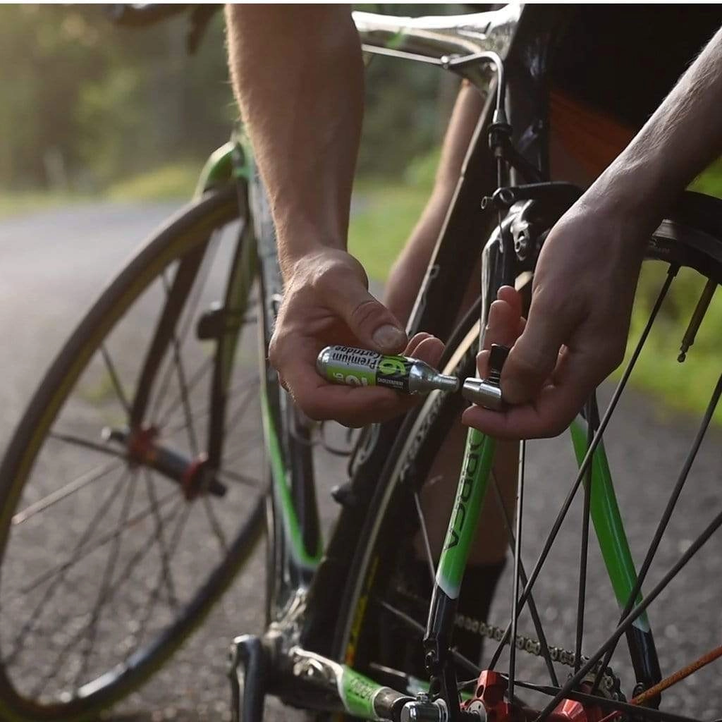 Air Chuck Elite Bike Co2 Inflator w/ 16 & 20 Gram Cartridge