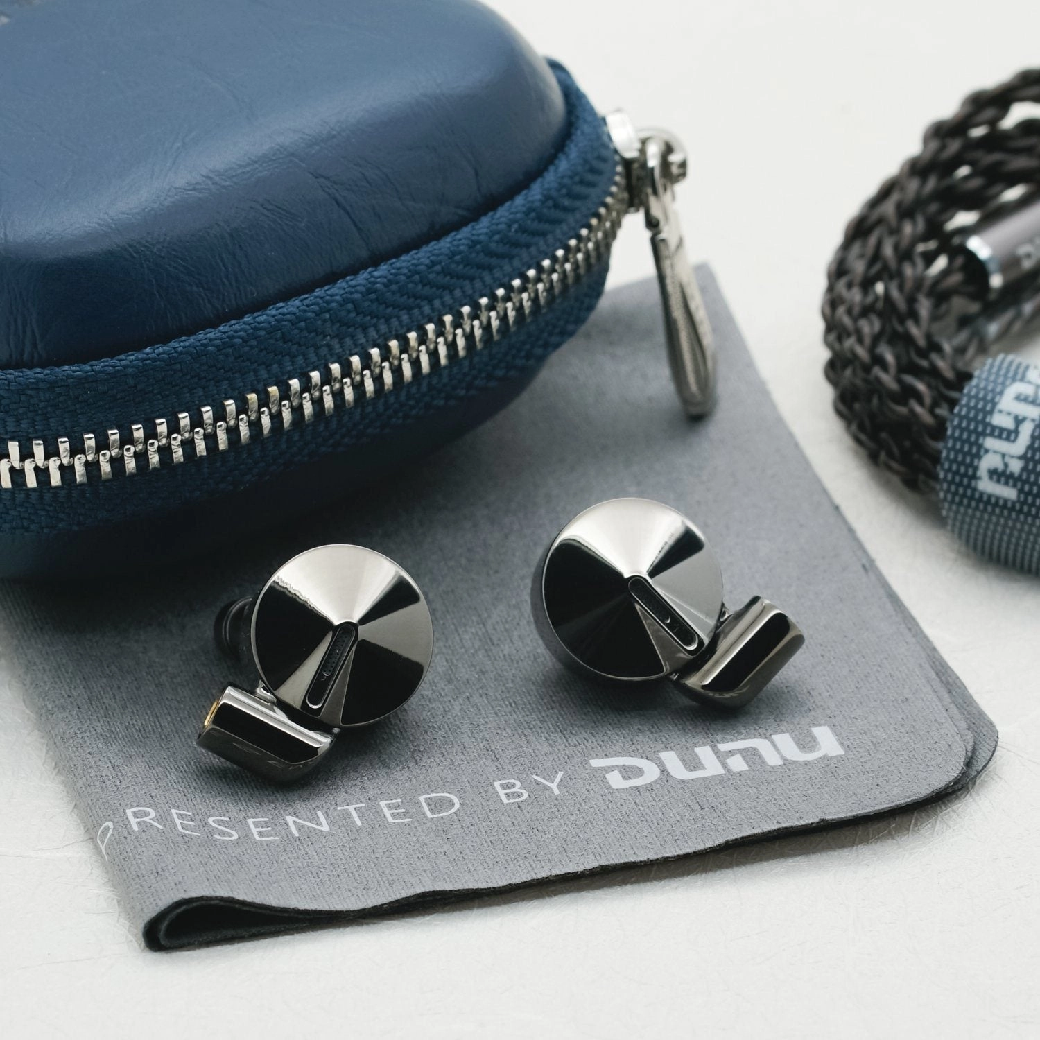 DUNU Zen Pro Flagship Dynamic Driver In-Ear Earphone International Version